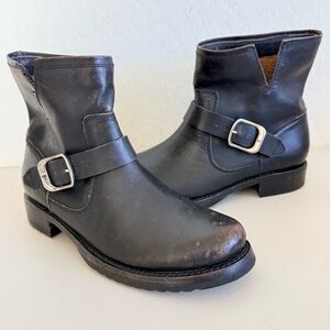 New Frye Veronica Bootie Antique Black Distressed Leather Bootie Size 8.5B